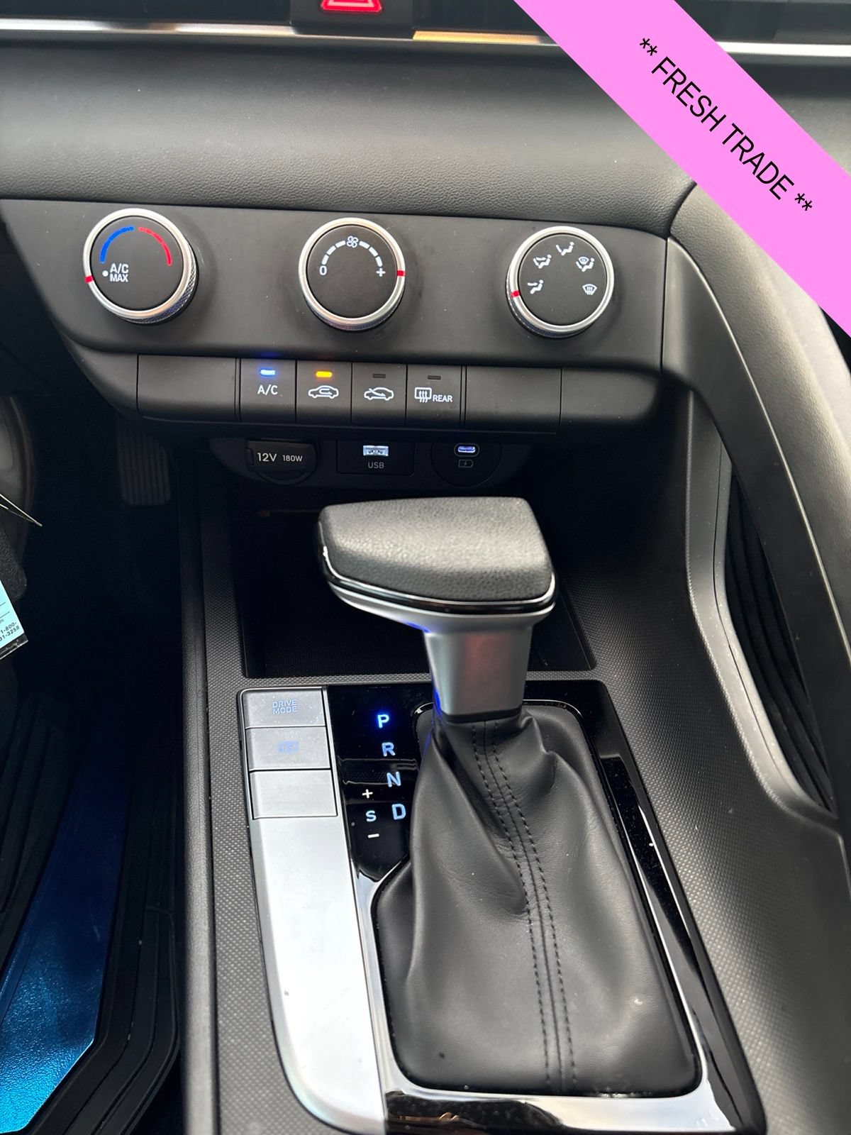 Certified 2024 Hyundai Elantra SE FWD image 16
