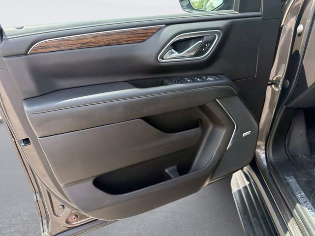 Used 2021 Chevrolet Tahoe Premier AWD/4WD image 19