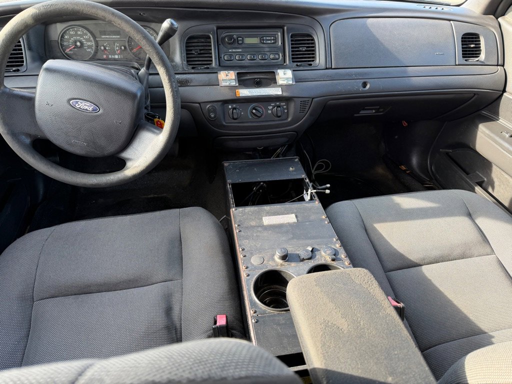 Used 2008 Ford Crown Victoria Police Interceptor image 10