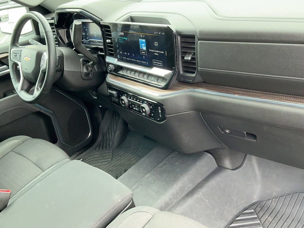 Used 2024 Chevrolet Silverado 1500 LT AWD/4WD image 22