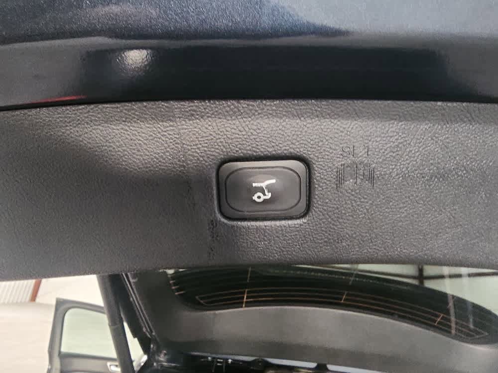 Used 2024 Ford Edge SEL w/ Sport Appearance Package image 31