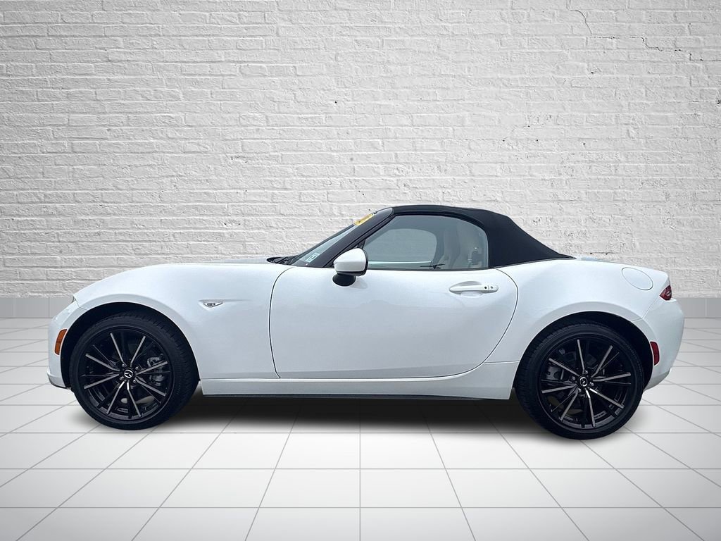 Used 2025 MAZDA MX-5 Miata Grand Touring w/ Weather Package RWD image 7