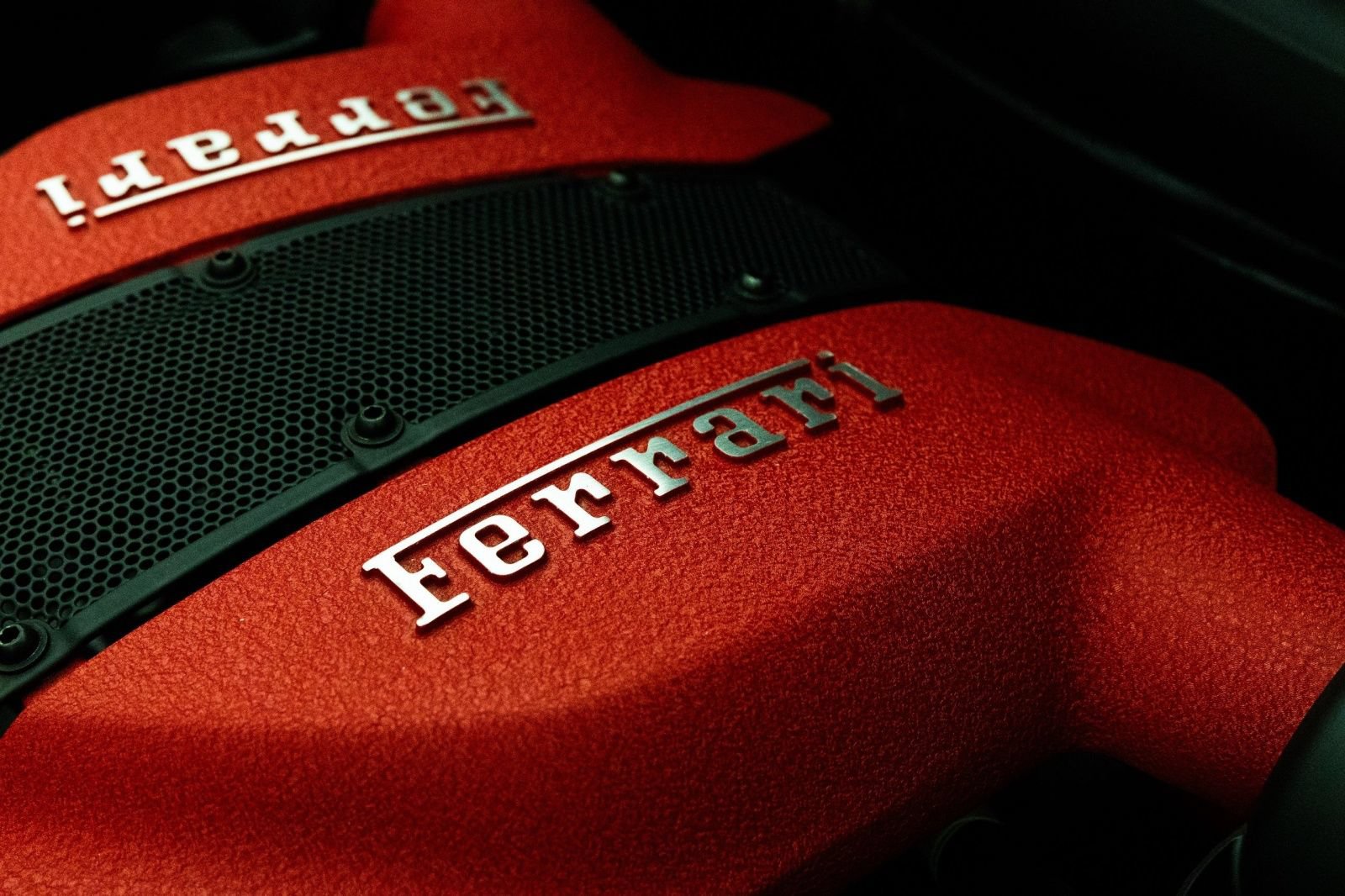 Used 2021 Ferrari F8 Tributo RWD image 28