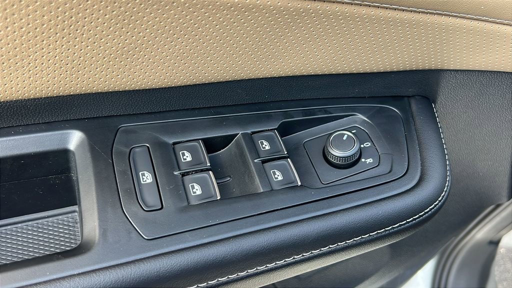 New 2026 Volkswagen Atlas Cross Sport SE image 17