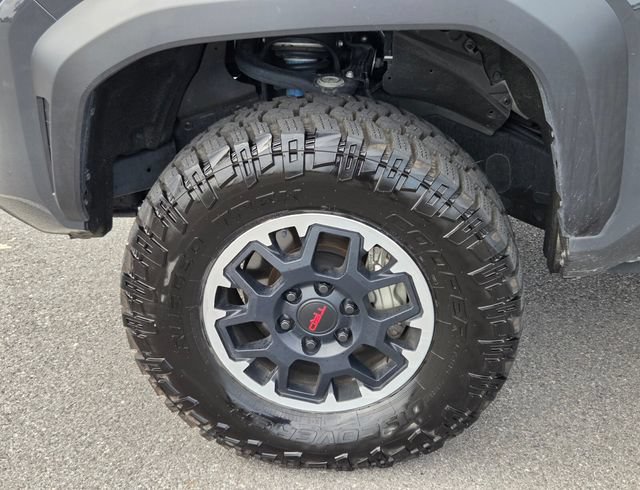 Used 2024 Toyota Tacoma TRD Off-Road AWD/4WD image 19