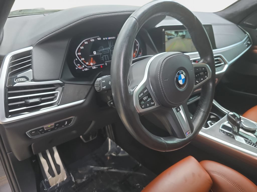 Used 2022 BMW X7 M50i w/ Cold Weather Package AWD/4WD image 25