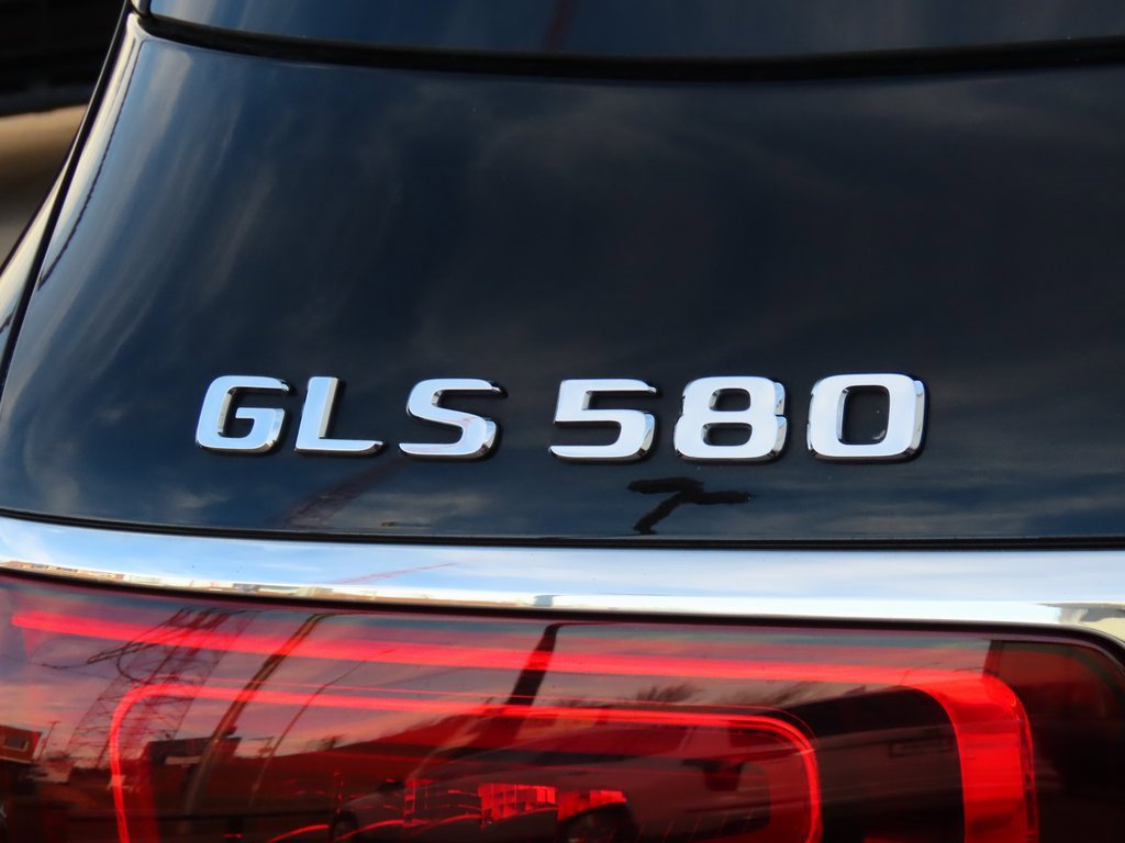 Used 2021 Mercedes-Benz GLS 580 4MATIC image 21