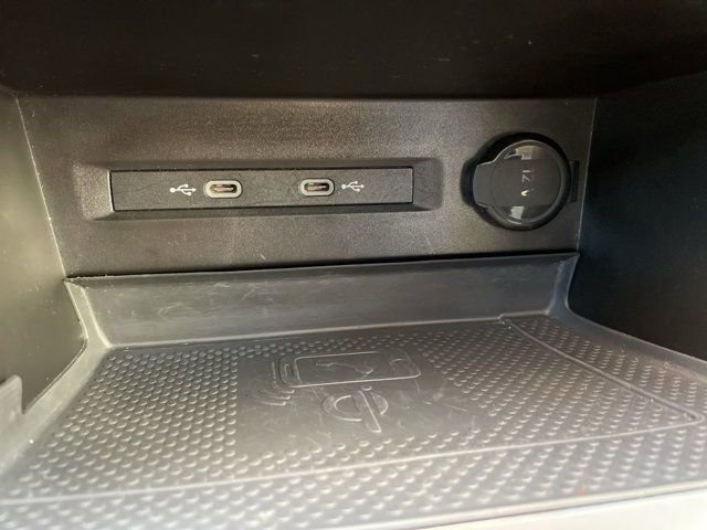 Used 2022 Volkswagen Taos SE image 19