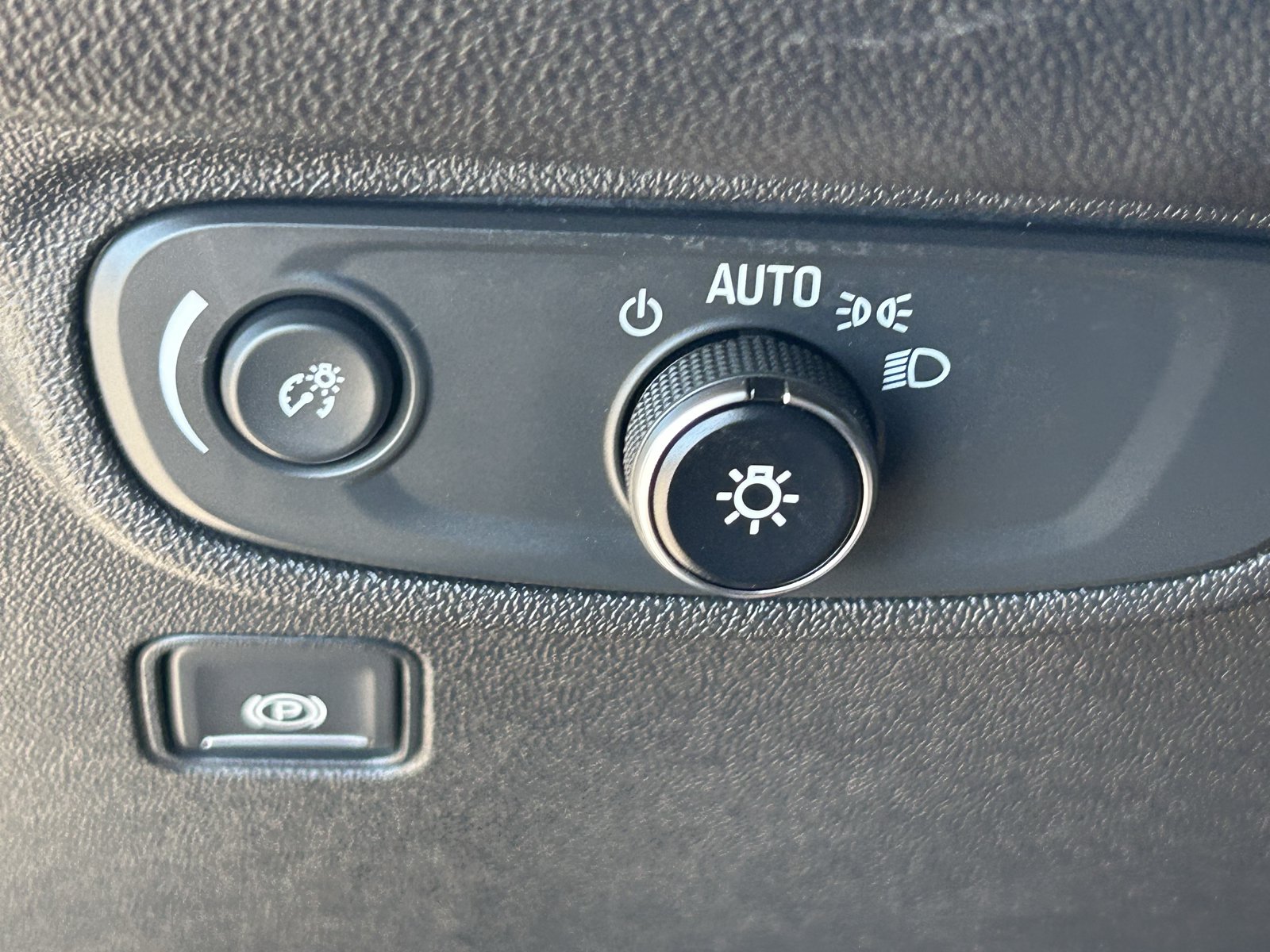 Certified 2021 GMC Terrain SLE w/ Elevation Edition FWD image 32