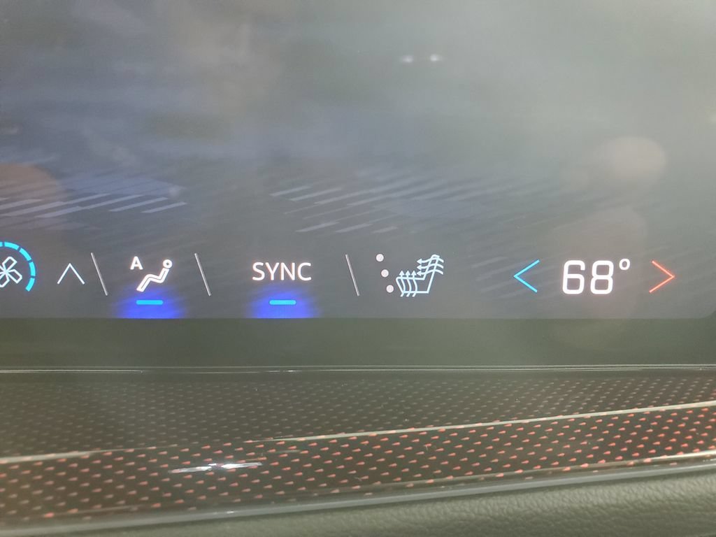 New 2026 Chevrolet Traverse Z71 w/ Driver Confidence Package AWD/4WD image 28