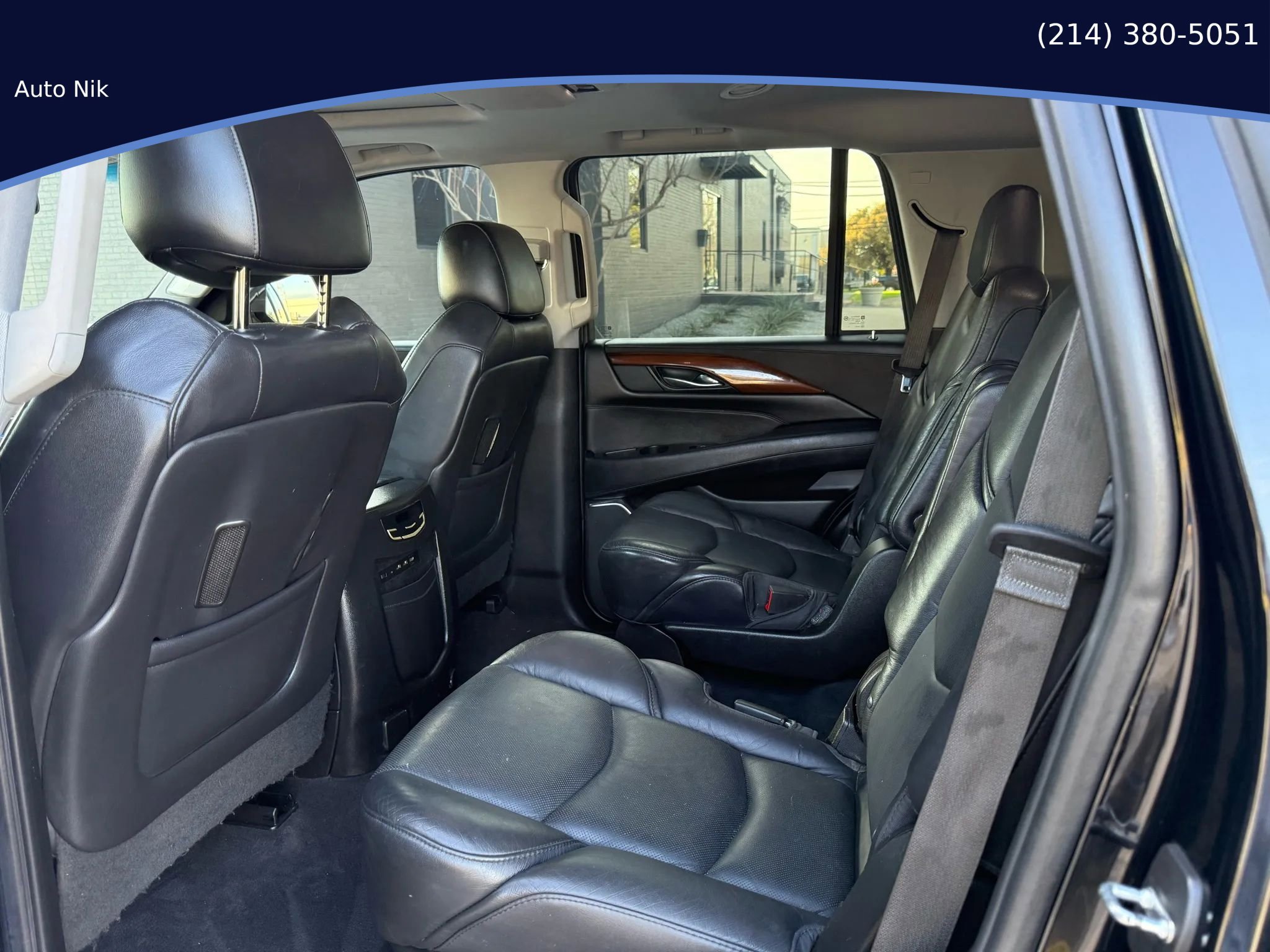 Used 2018 Cadillac Escalade Premium Luxury RWD image 24