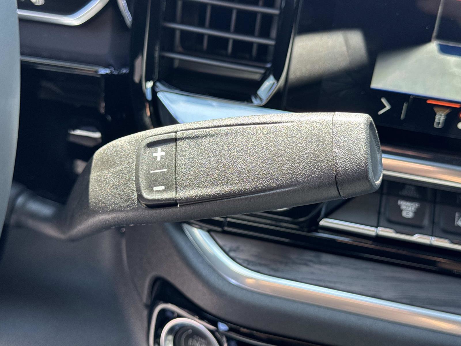 New 2026 GMC Sierra 2500 SLT w/ SLT Premium Package image 15