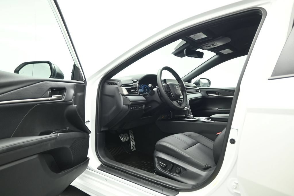 Used 2026 Toyota Camry XSE FWD image 7