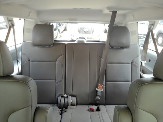 Used 2016 Chevrolet Suburban LT RWD image 34