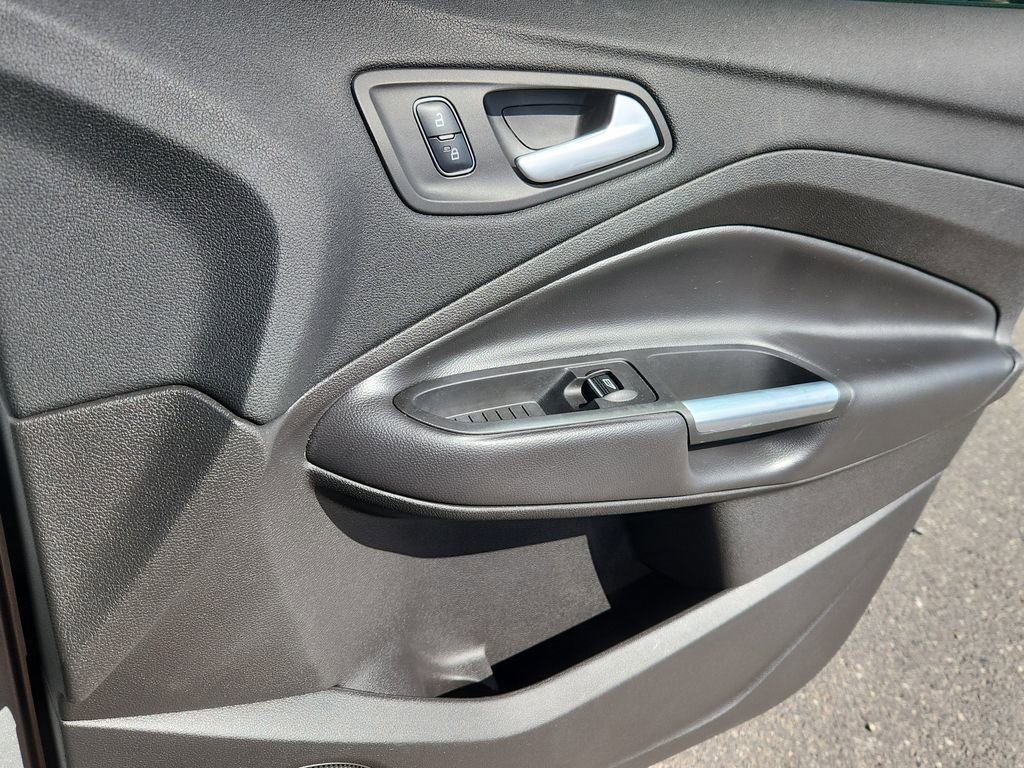 Used 2017 Ford Escape Titanium image 15