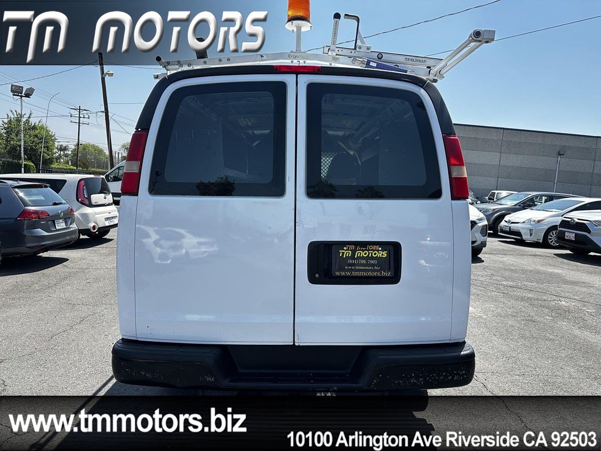 Used 2011 Chevrolet Express 2500 RWD image 5