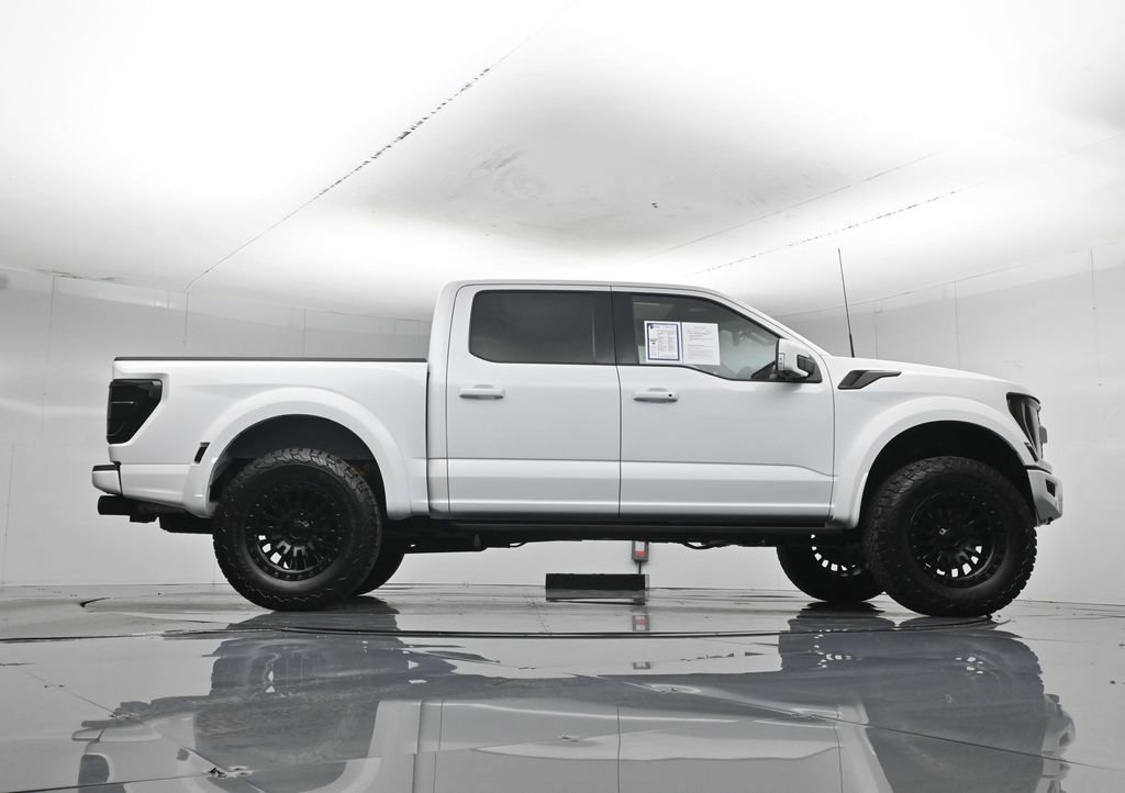 Used 2022 Ford F150 Raptor w/ Equipment Group 801A High AWD/4WD image 7