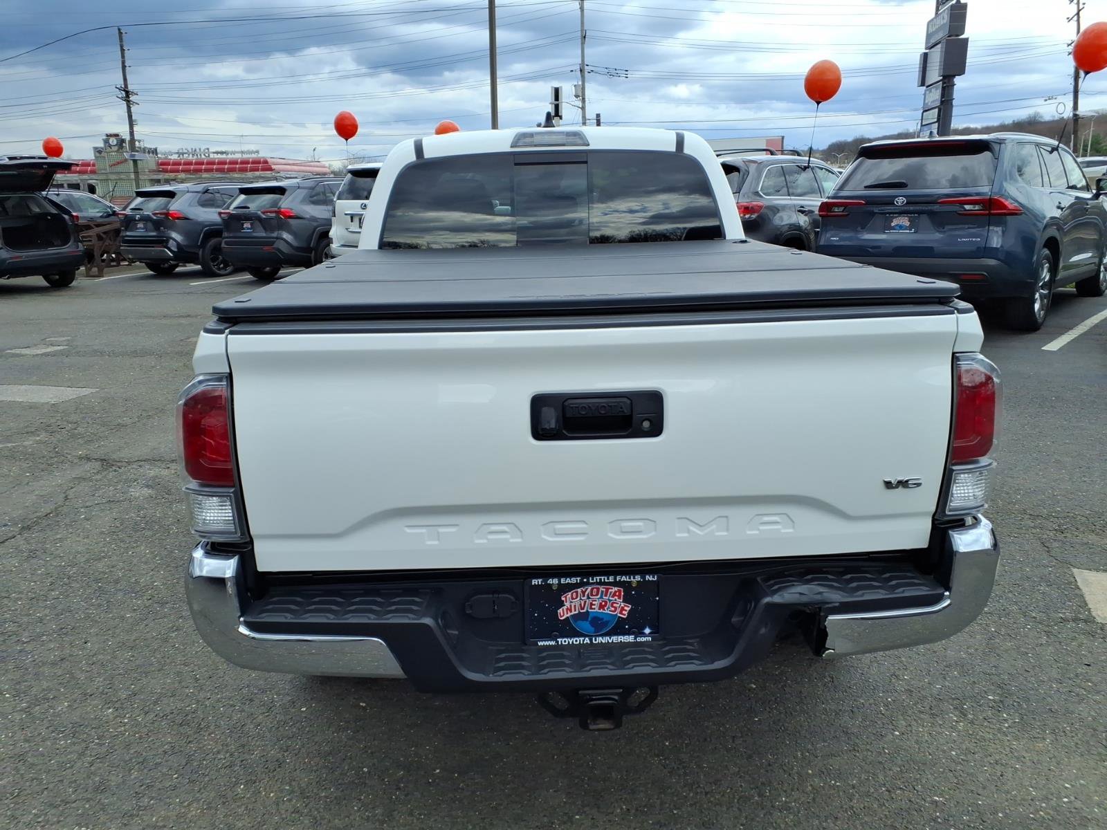 Certified 2023 Toyota Tacoma TRD Off-Road AWD/4WD image 5