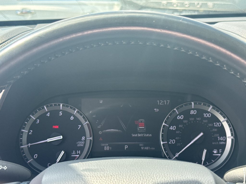 Used 2021 Toyota Highlander XLE AWD/4WD image 17