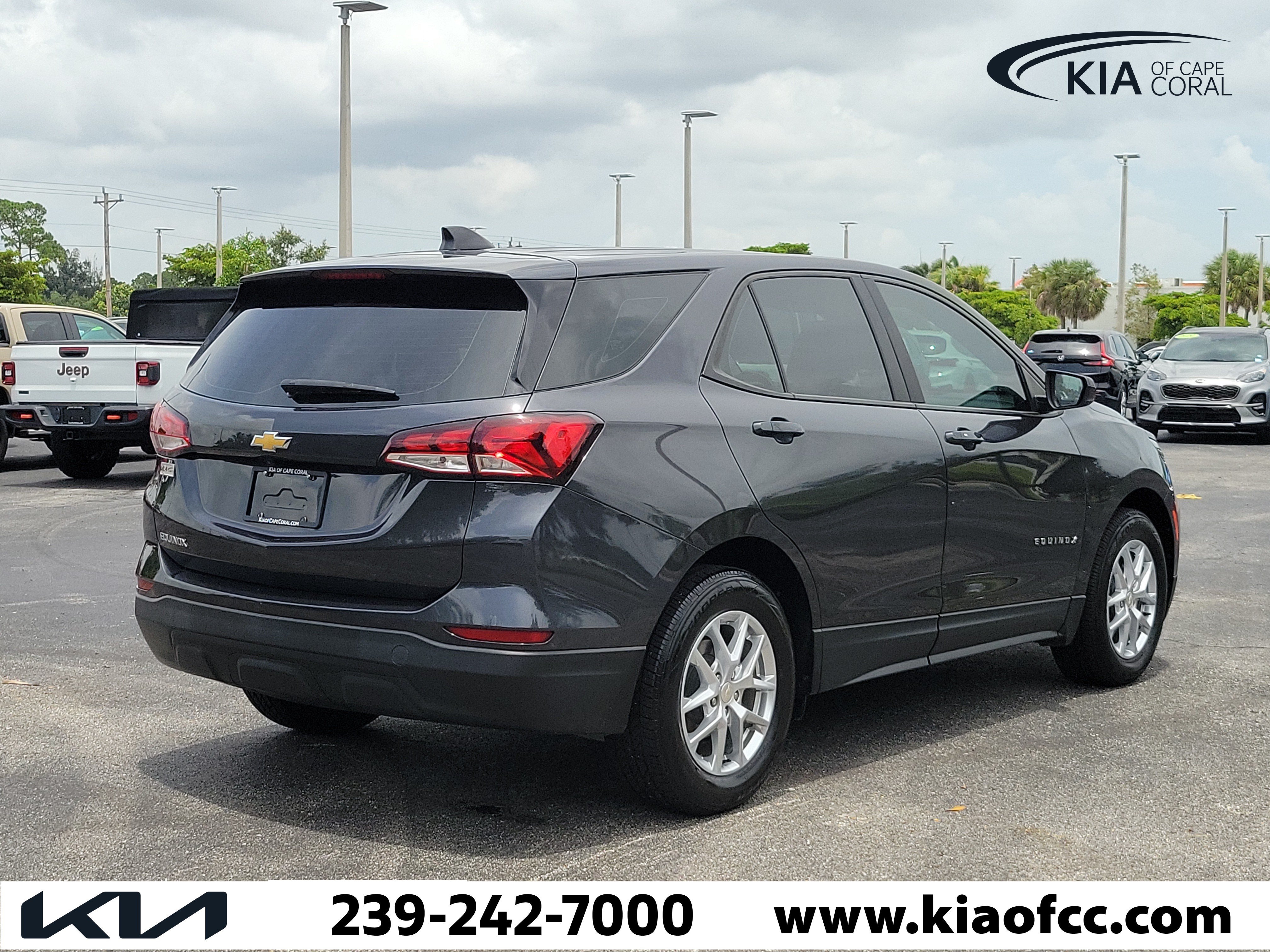 Used 2022 Chevrolet Equinox LS FWD image 6