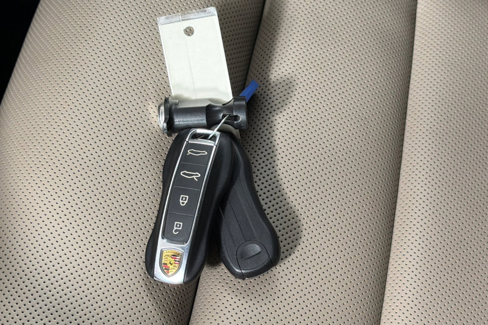 Used 2023 Porsche Taycan 4S image 25