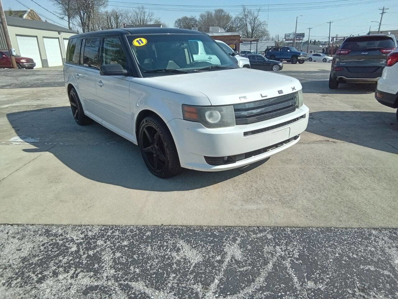 Used 2011 Ford Flex Titanium w/ Trailer Tow Pkg Class III image 2