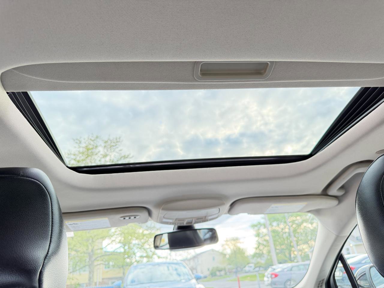 Used 2019 Ford Fusion Energi Titanium FWD image 29