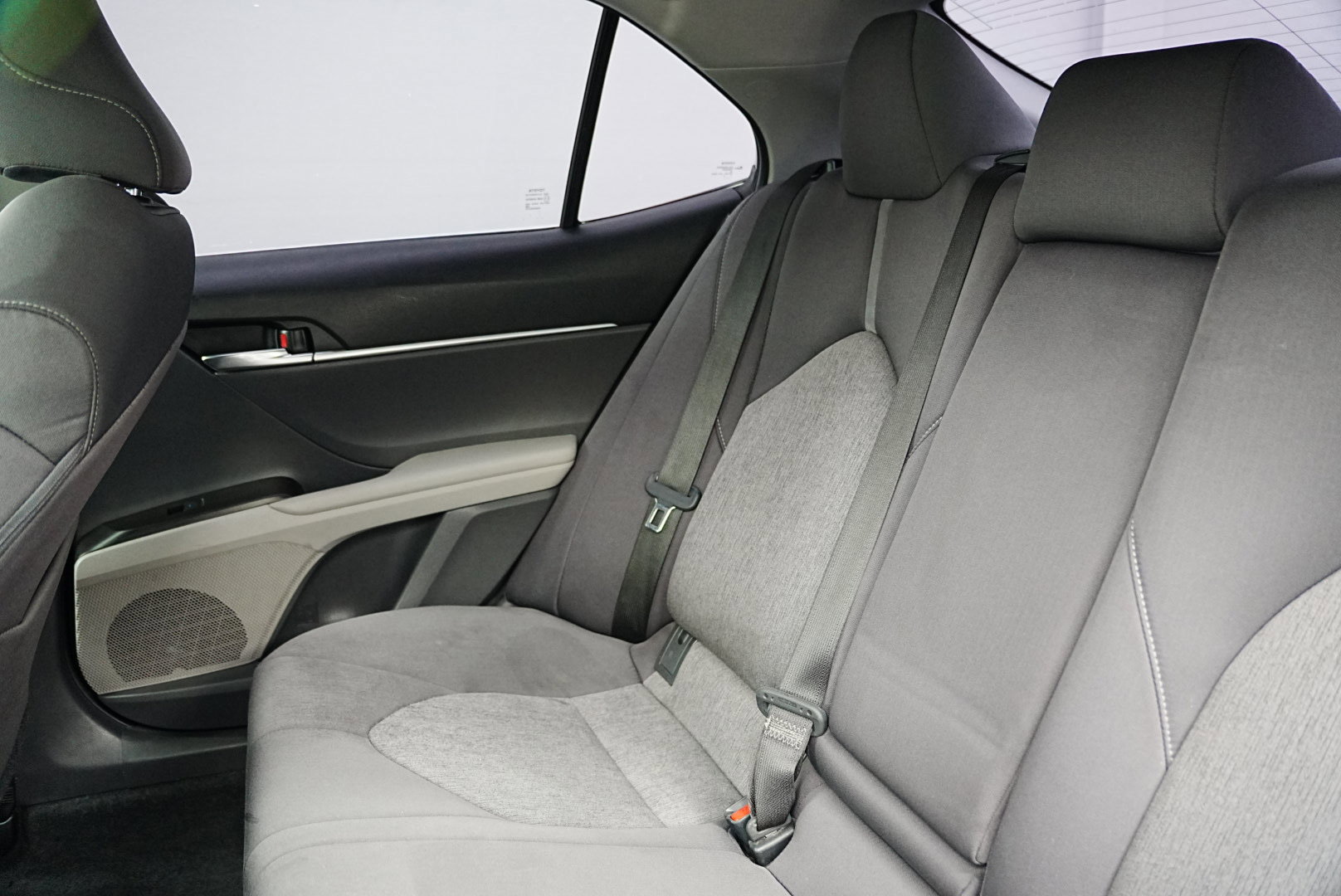 Used 2021 Toyota Camry LE image 15