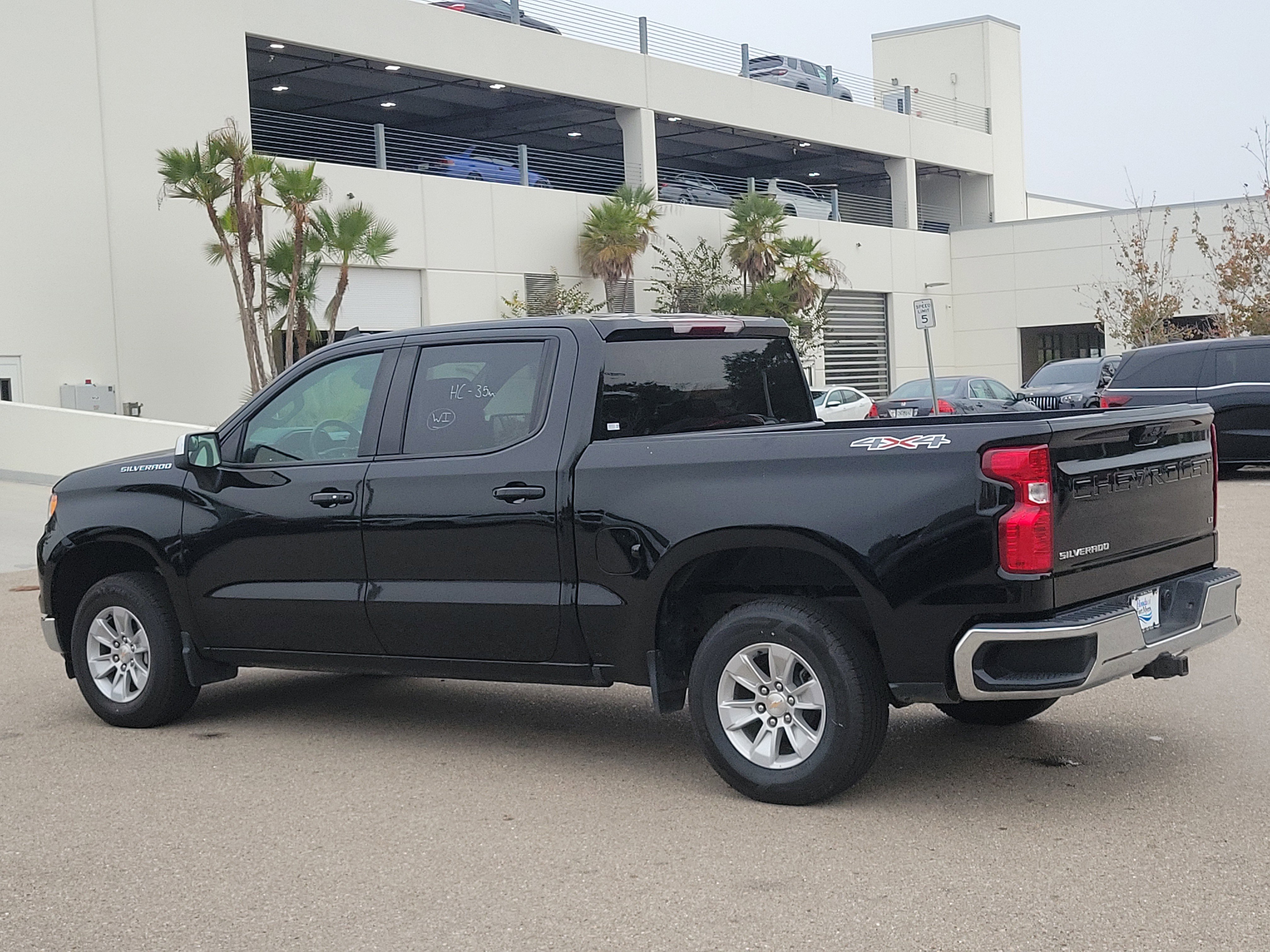 Used 2025 Chevrolet Silverado 1500 LT image 4