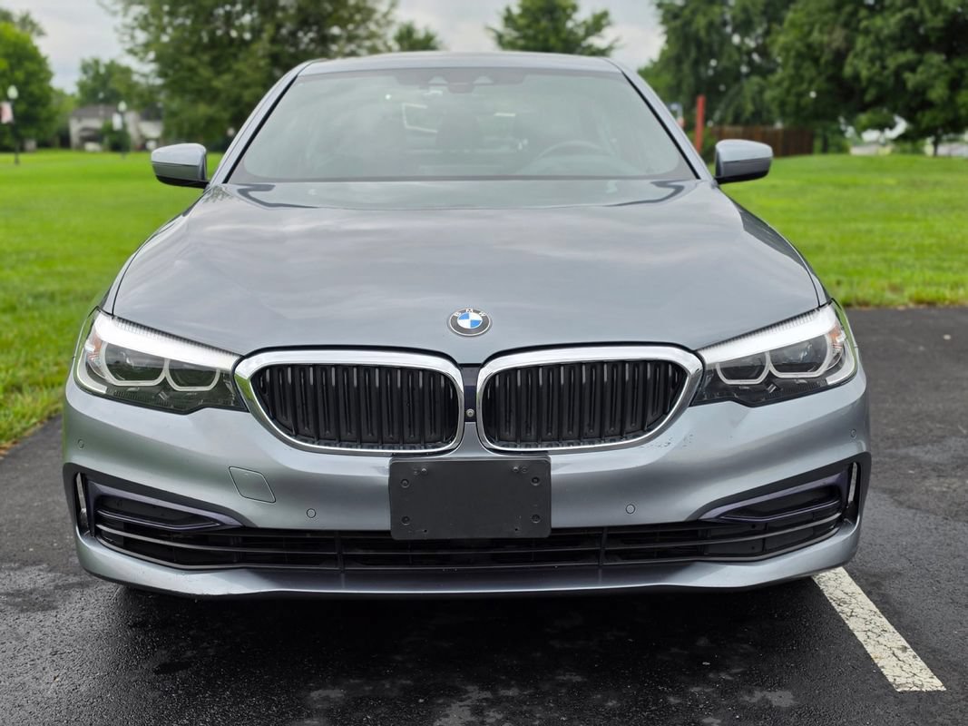 Used 2019 BMW 540i xDrive w/ Premium Package AWD/4WD image 2