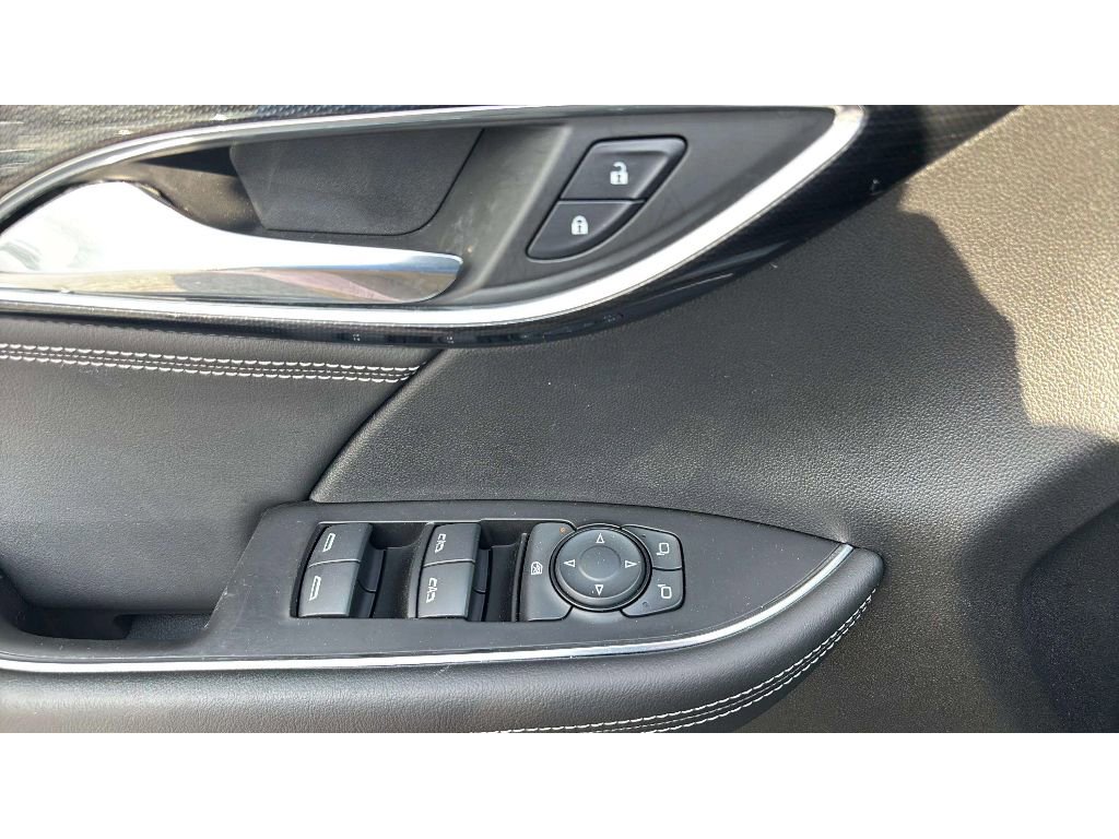 Certified 2023 Buick Envision Preferred image 18