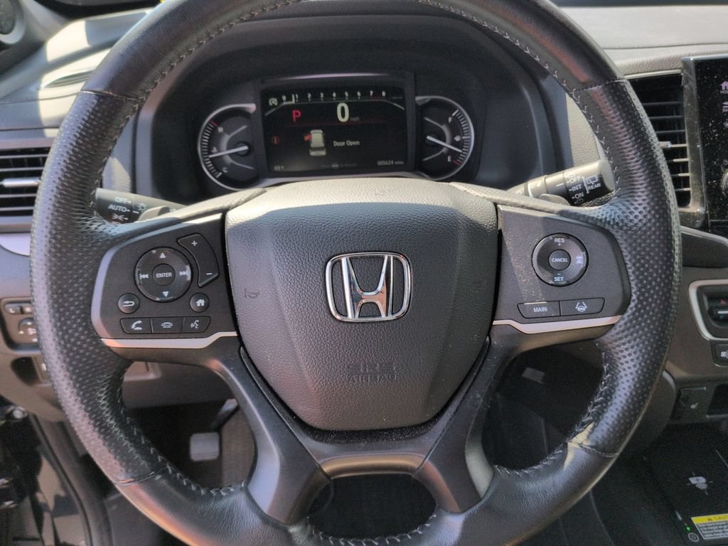 Used 2025 Honda Passport EX-L image 12