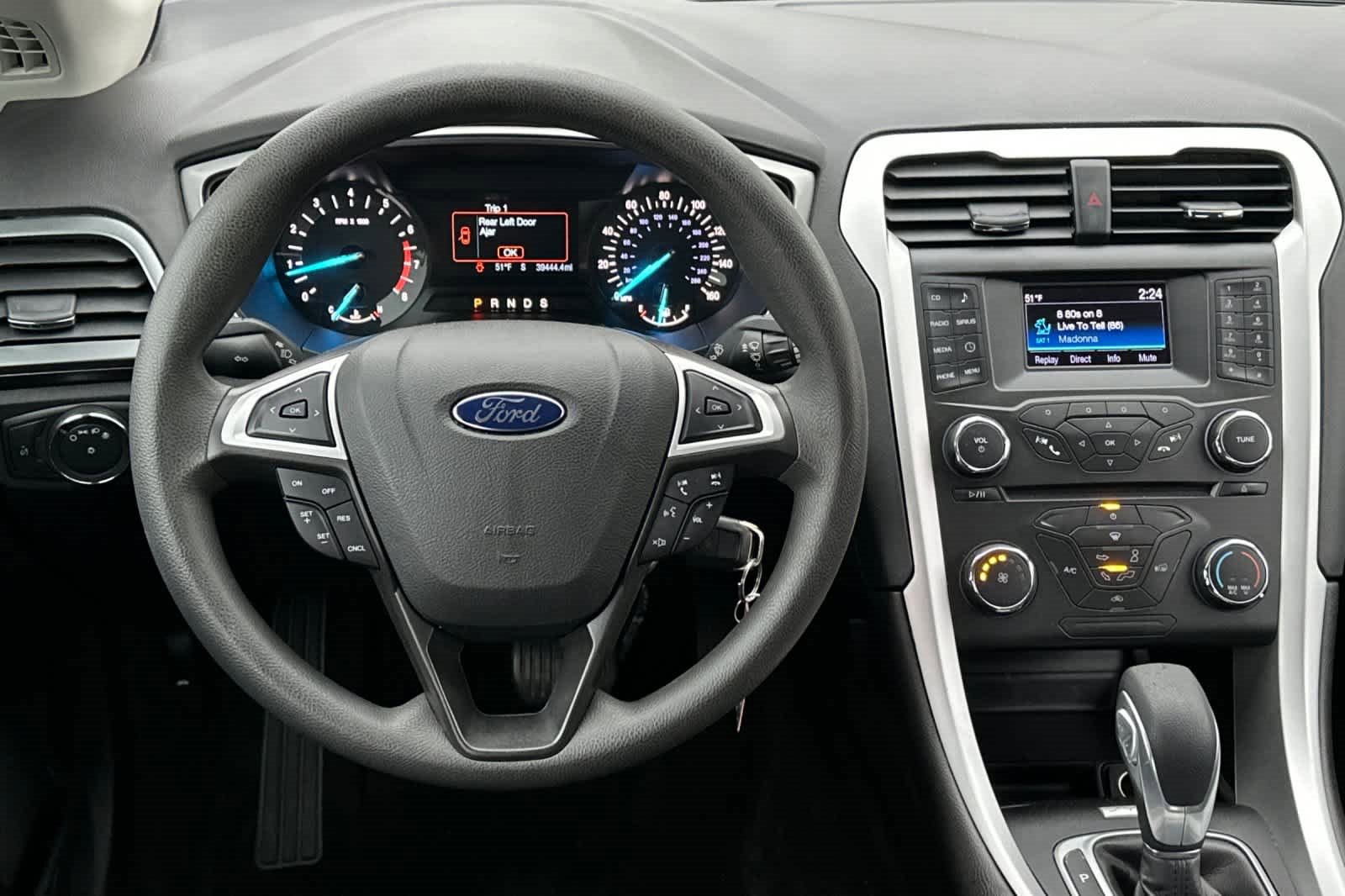 Used 2015 Ford Fusion SE image 15