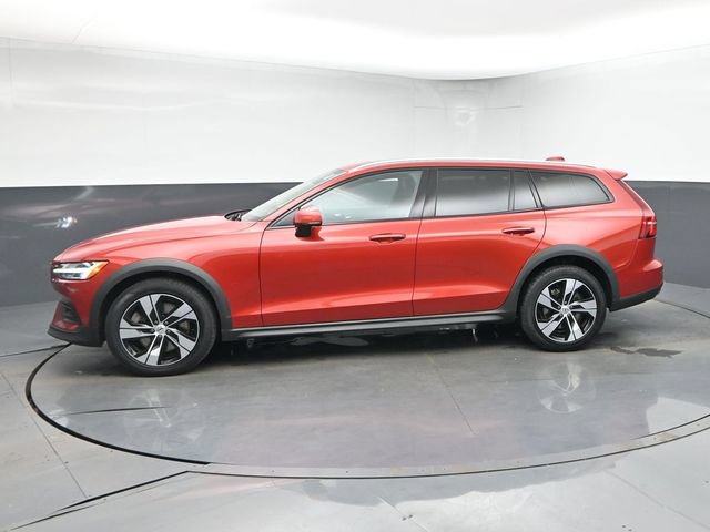 Used 2024 Volvo V60 B5 Cross Country Plus w/ Climate Package AWD/4WD image 4