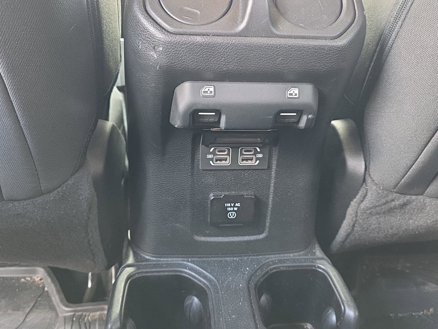 Used 2023 Jeep Wrangler Unlimited Rubicon w/ LED Lighting Group AWD/4WD image 33