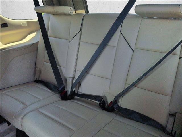 Used 2023 Cadillac Escalade Premium Luxury w/ Performance Package AWD/4WD image 29