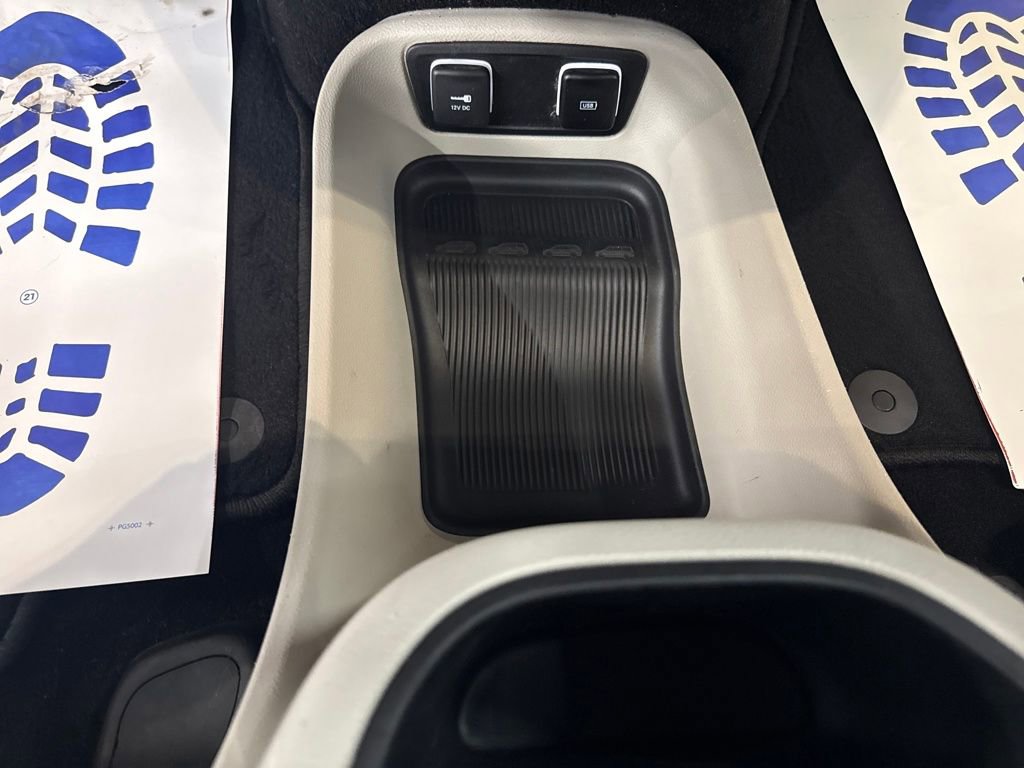 Used 2019 Chrysler Pacifica Limited image 33