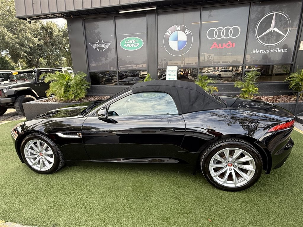 Used 2017 Jaguar F-TYPE Convertible image 9