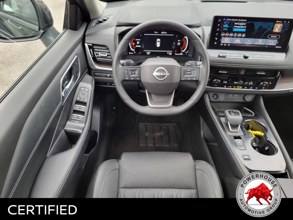 Used 2025 Nissan Rogue Platinum image 19