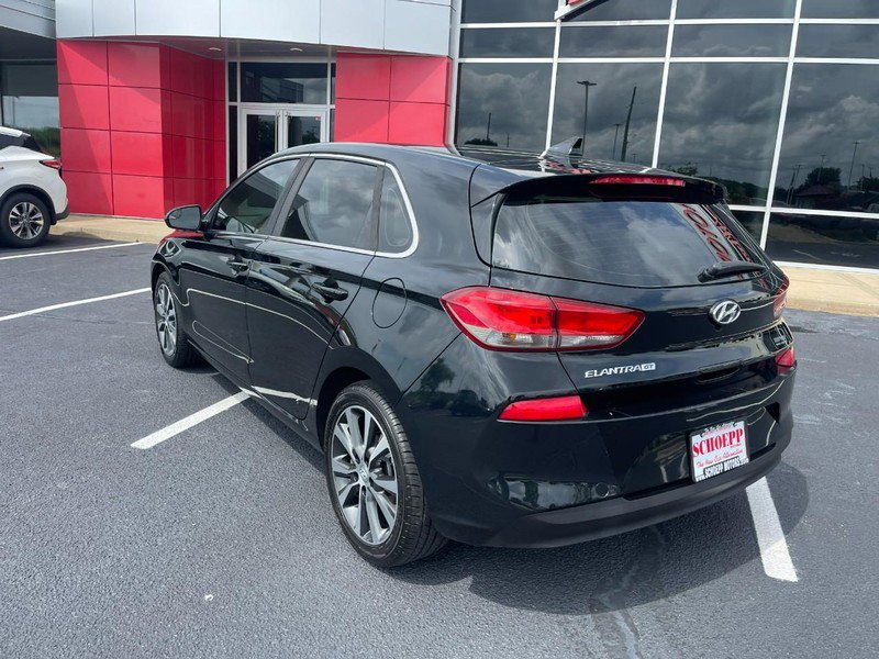 Used 2018 Hyundai Elantra GT image 4