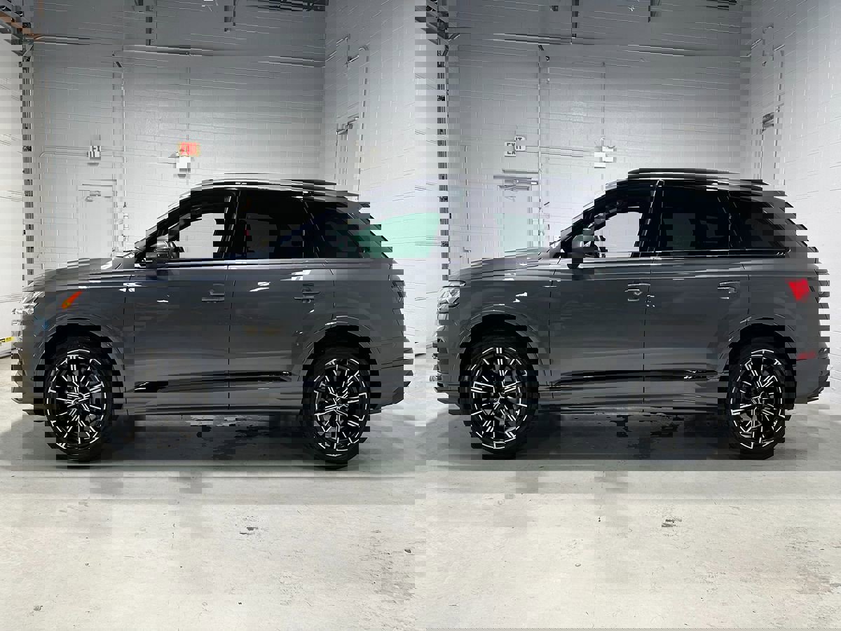 Used 2021 Audi Q7 3.0T Premium Plus w/ Executive Package image 25