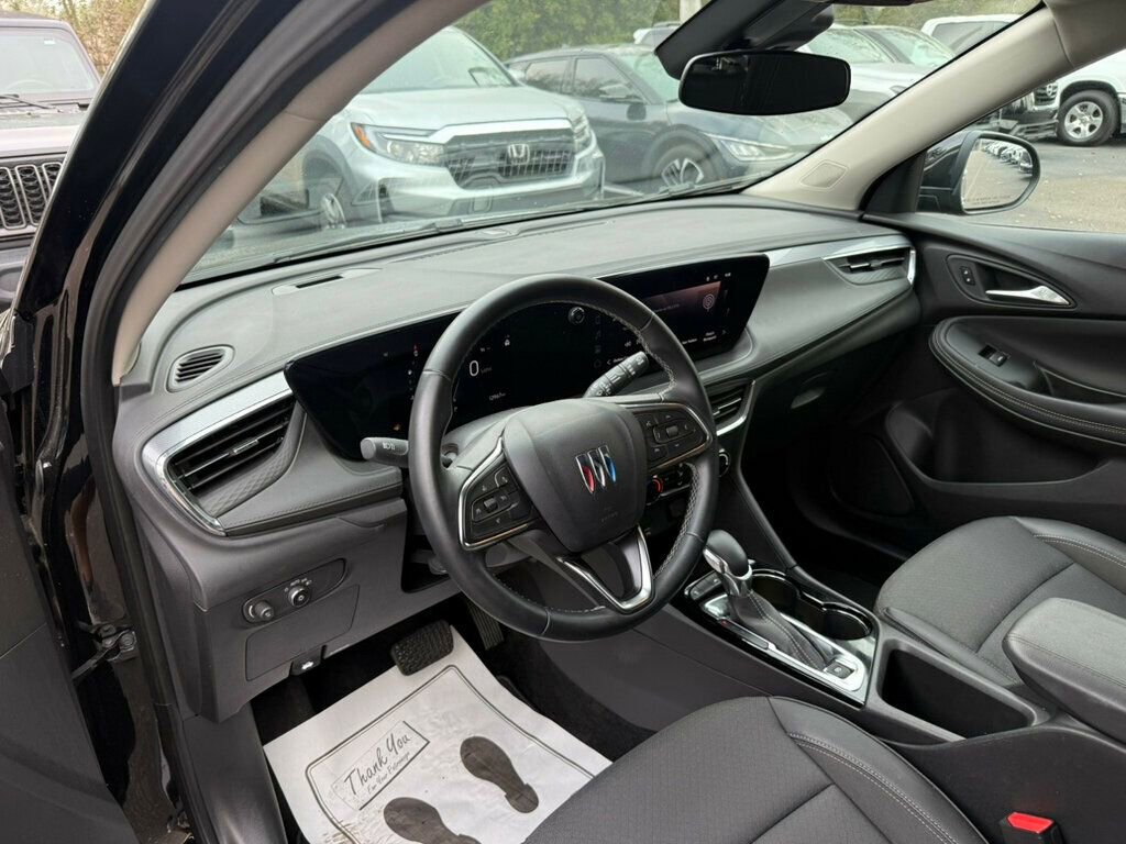 Used 2025 Buick Encore GX Preferred FWD image 3
