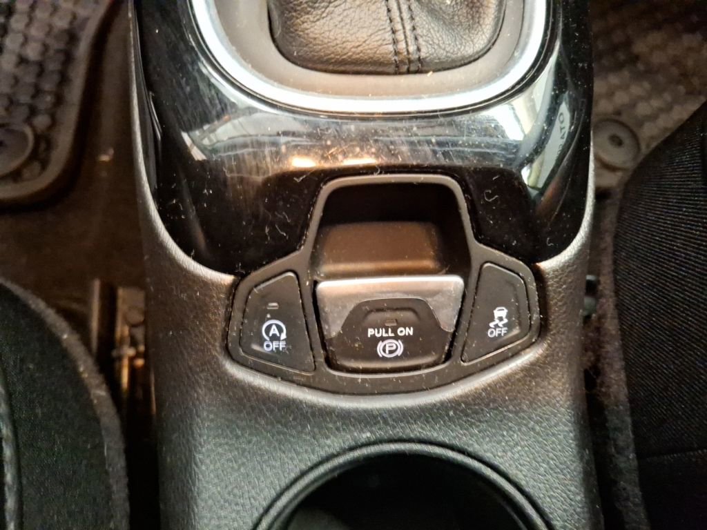 Used 2020 Jeep Compass Altitude image 29