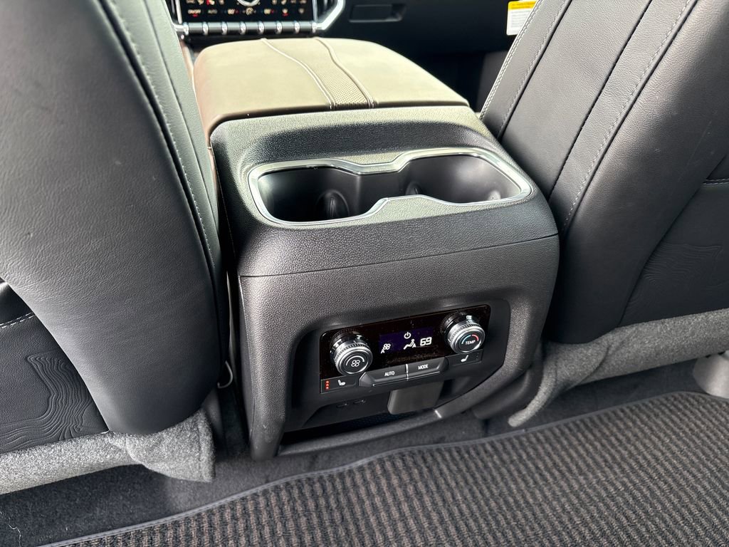 New 2026 GMC Acadia Denali Ultimate w/ LPO, Floor Liner Package image 45