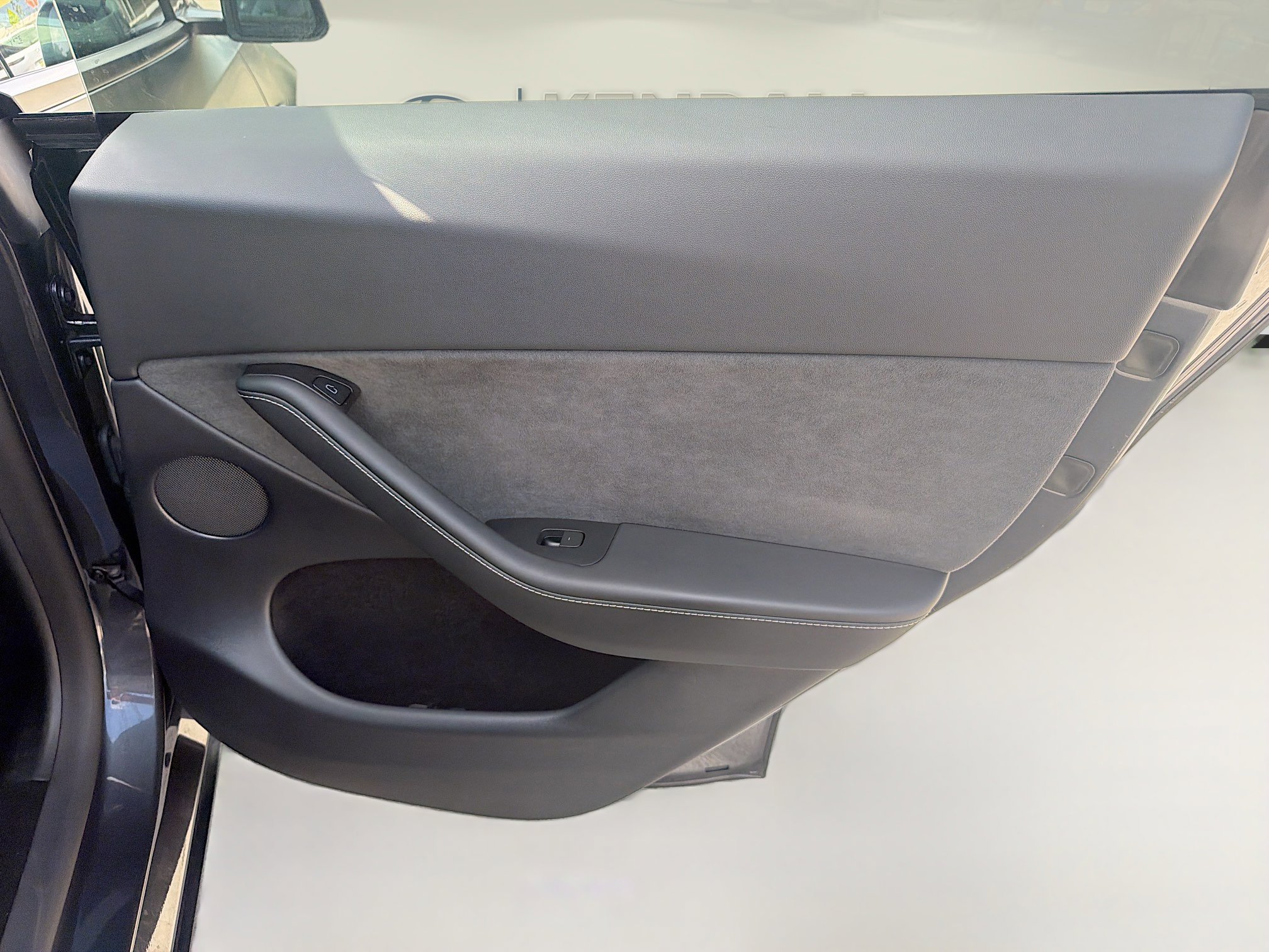 Used 2025 Tesla Model Y Long Range AWD/4WD image 29
