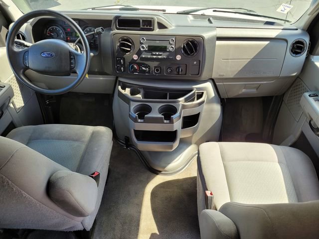 Used 2013 Ford E-350 and Econoline 350 XLT image 14