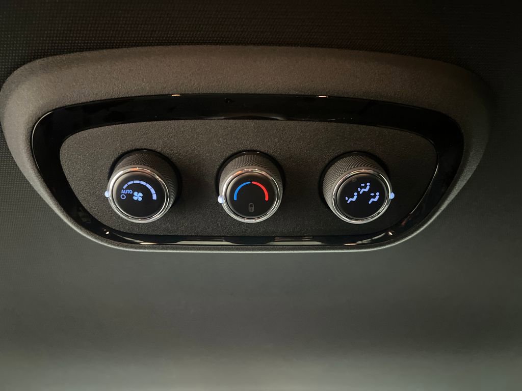 Used 2024 Dodge Durango R/T w/ Blacktop Package image 19