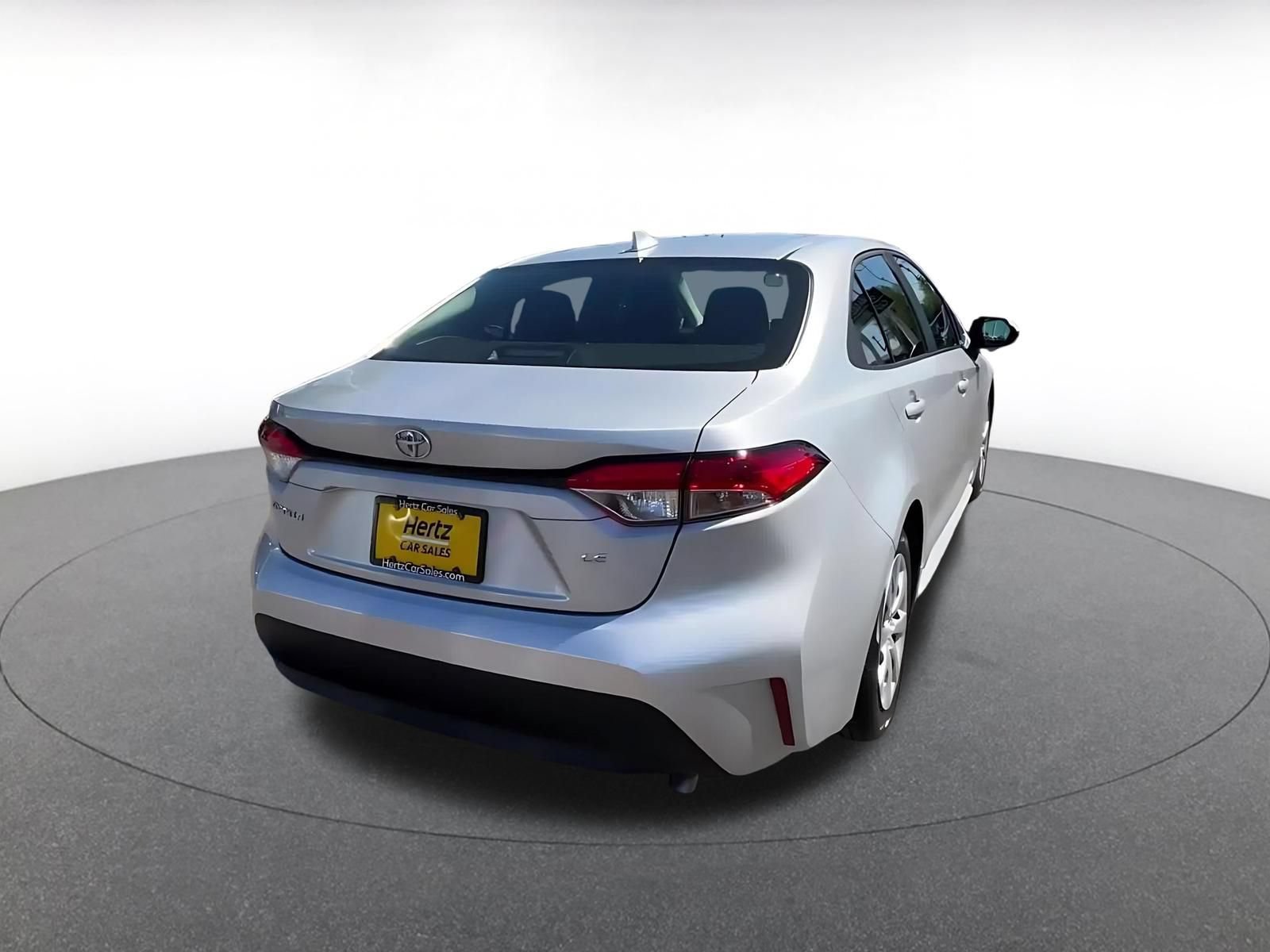 Used 2025 Toyota Corolla LE FWD image 15