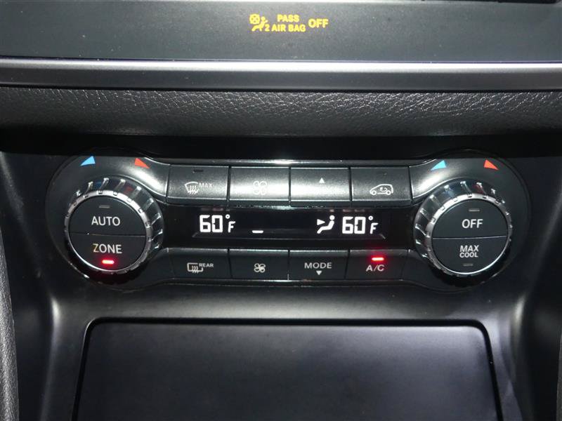 Used 2015 Mercedes-Benz GLA 45 AMG 4MATIC image 38