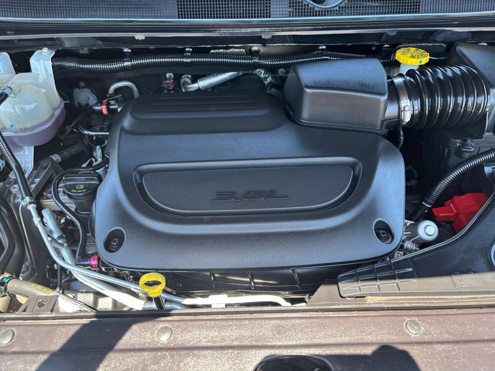 Used 2024 Chrysler Pacifica Touring-L FWD image 33